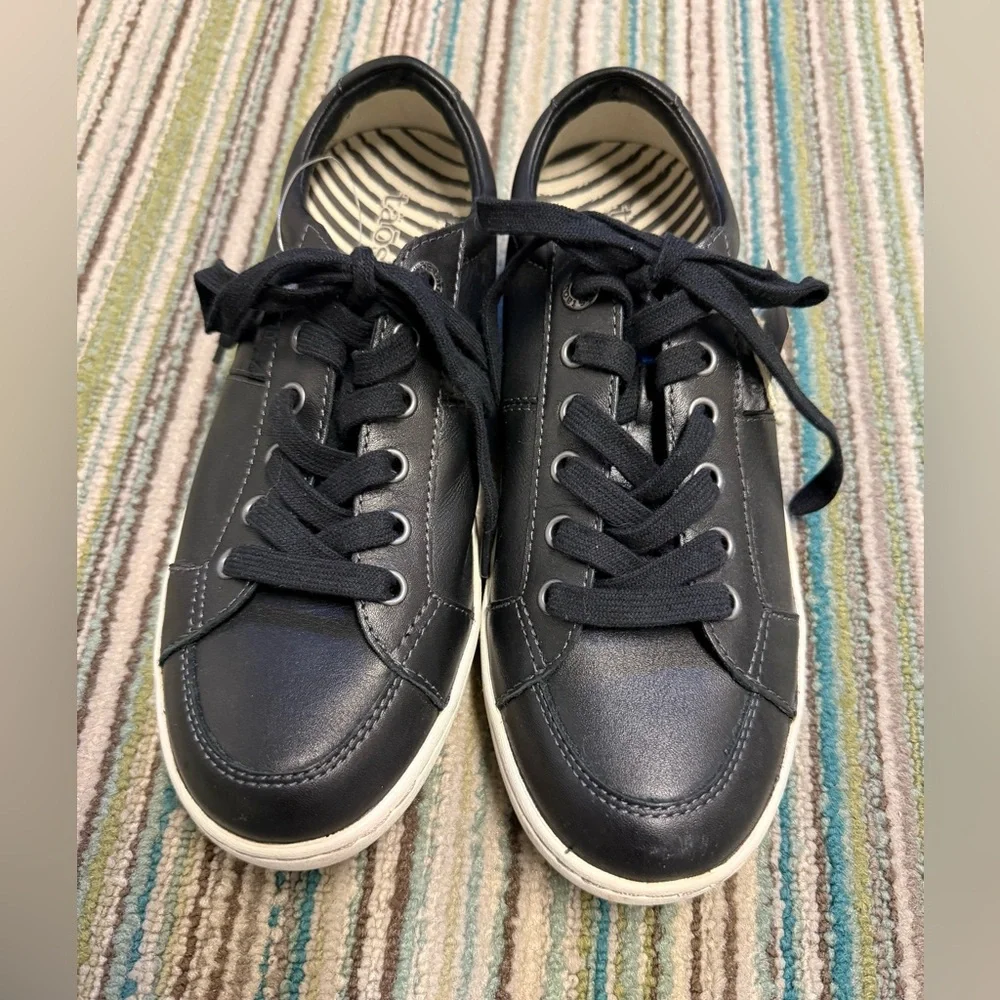 Taos Onward Black Womens Size 7